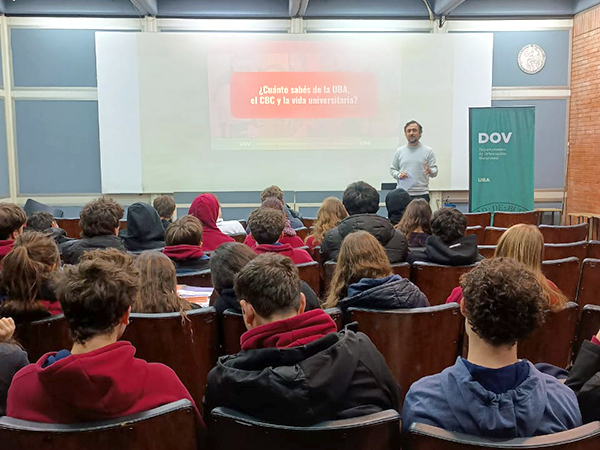 6º año visitó el CBC